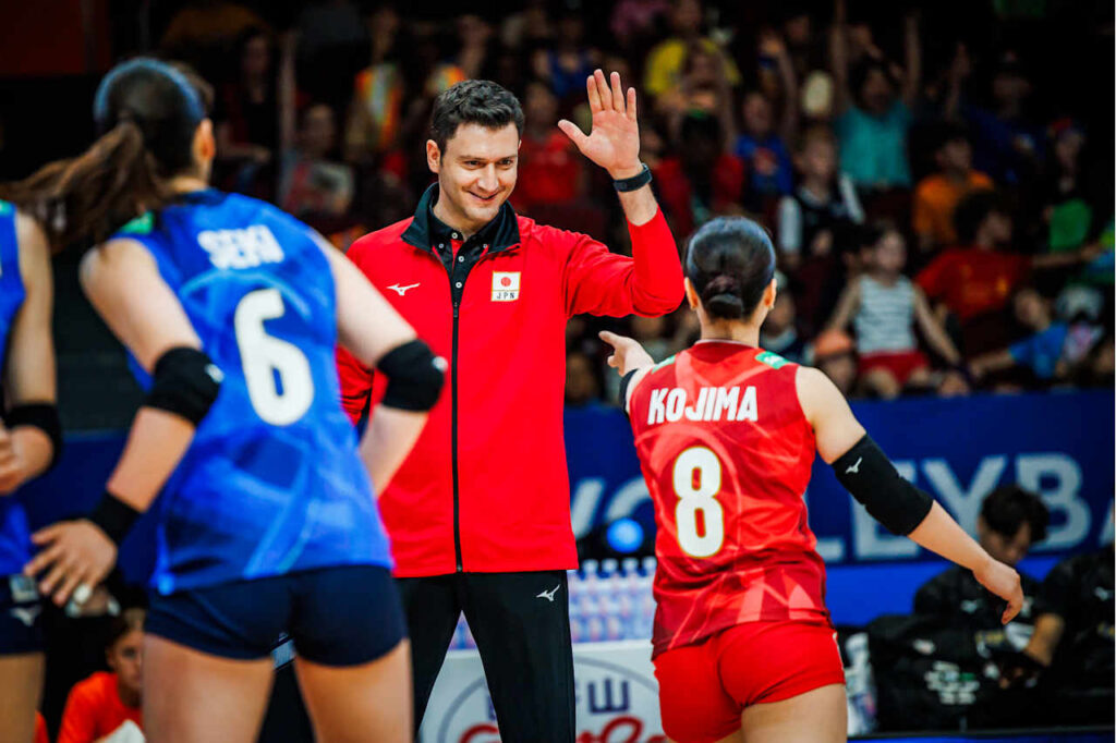 和以往严肃, 于备战世锦, ZH