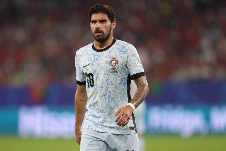 变数, 而鲁本, 中场球员对